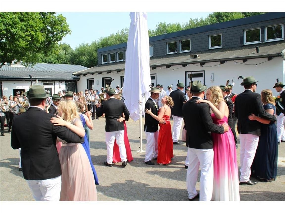 1003467317 resized bruegaleriesfdeiringsen00006 QZ6b