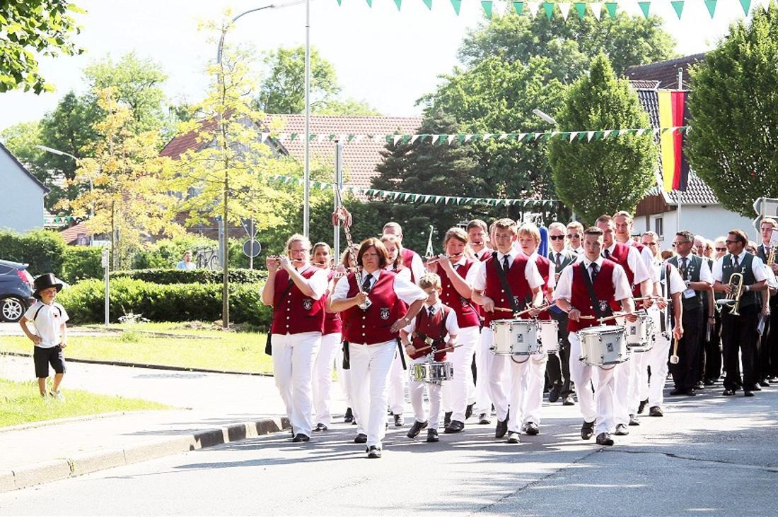 1338397723 schuetzenfest deiringsen POBG