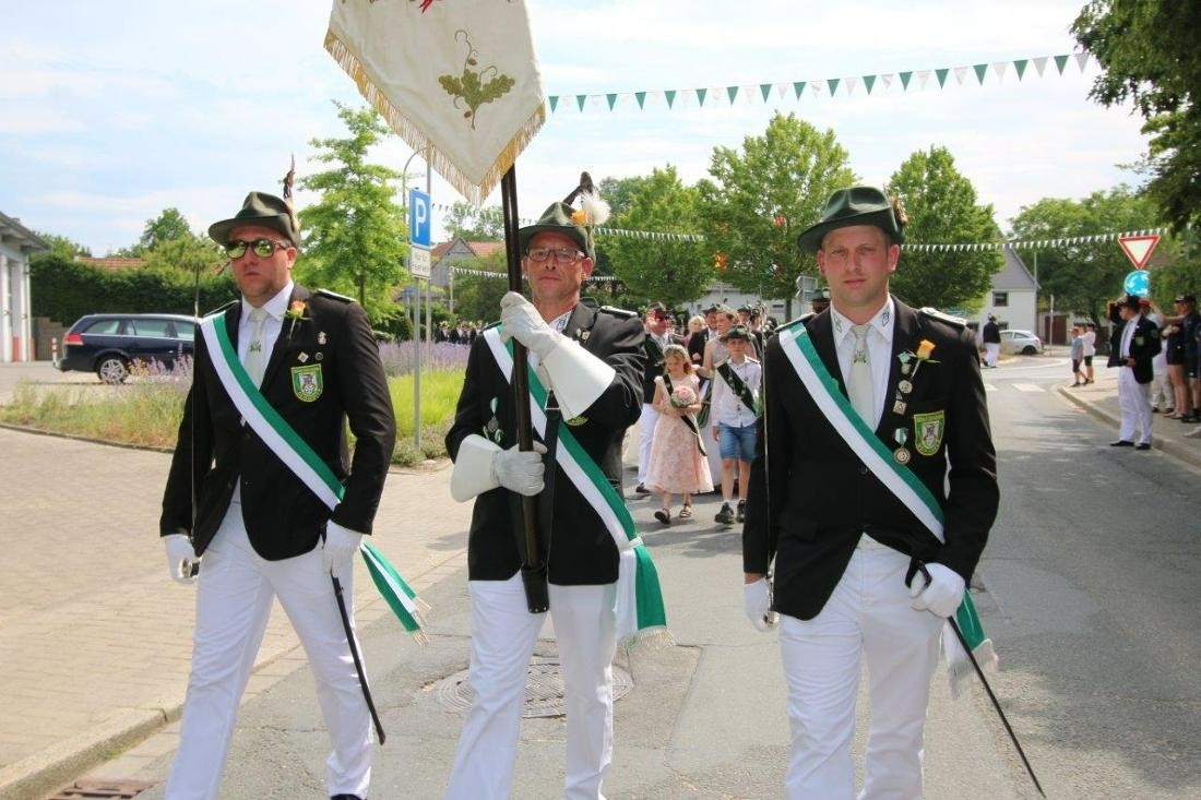 32053969 schuetzenfest in deiringsen 2023 R8BG